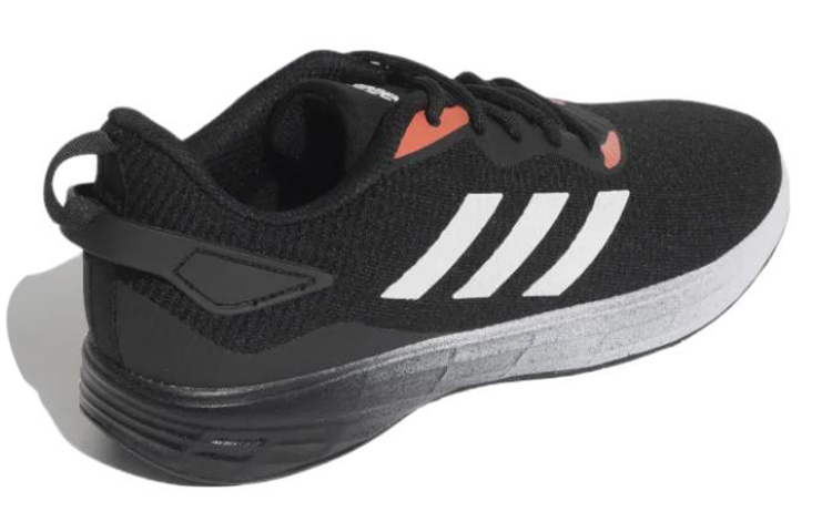 Shop 阿迪达斯Ultra Strike耐磨透氣跑步鞋 黑白