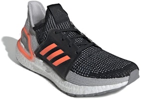 adidas UltraBoost 19 'Core Black Solar Orange' Hitam Oranye G27516 Lookbook adidas UltraBoost 19 'Core Black Solar Orange' Hitam Oranye G27516
