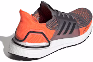 Lookbook adidas UltraBoost 19 'Hi Res Coral' Wanita Pria Sneaker Sporty G27517