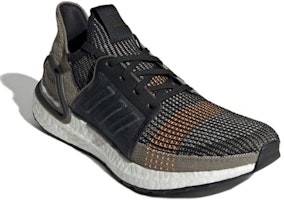 adidas Ultraboost 19 防滑耐磨輕便 低筒 跑步鞋 男款 黑灰 運動 Lookbook adidas Ultraboost 19 防滑耐磨輕便 低筒 跑步鞋 男款 黑灰 運動