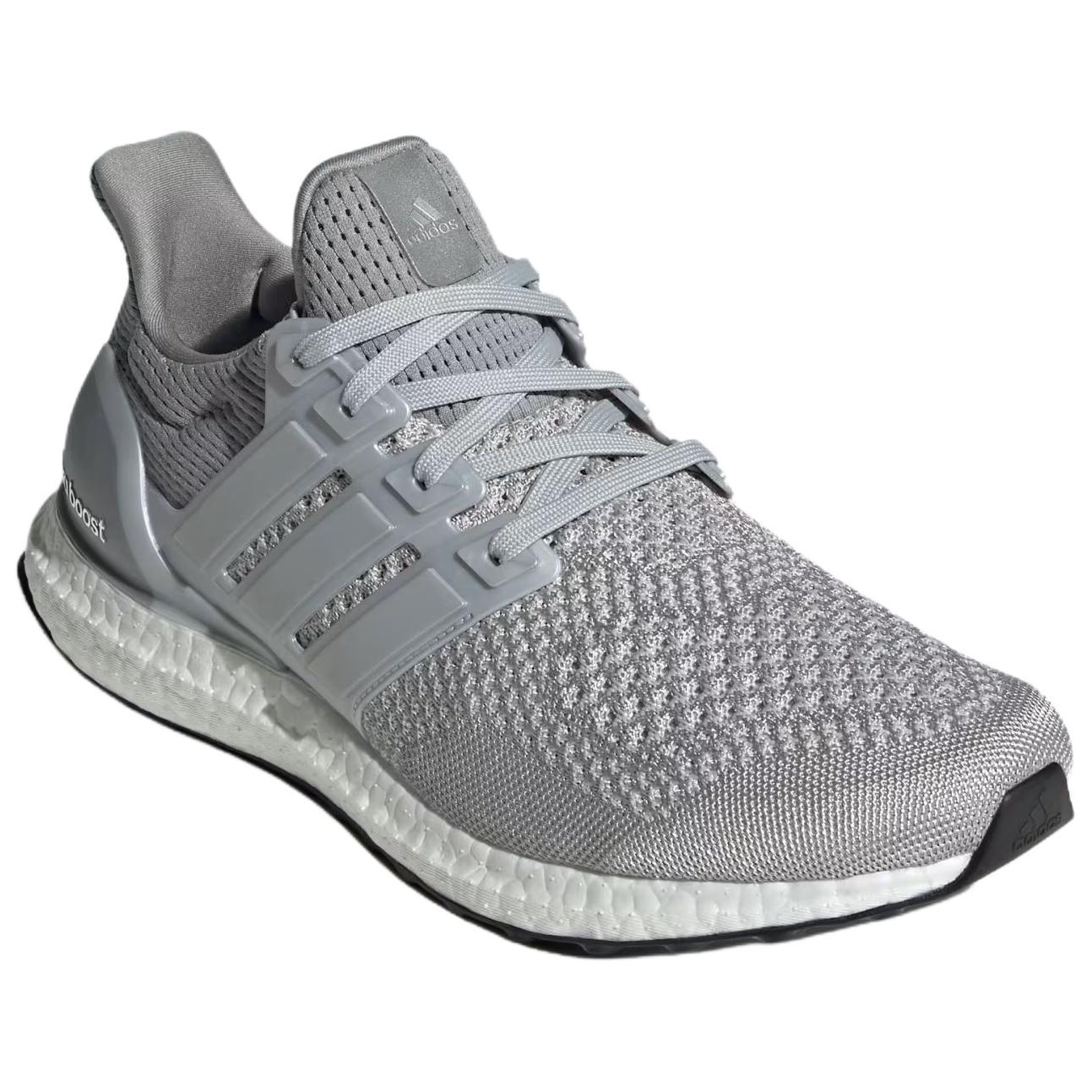 Lookbook adidas Ultra Boost 1.0 Perak Metalik JS1632