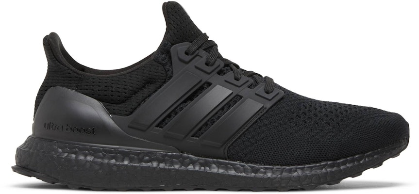 Triple black 2025 ultra boost 1.0