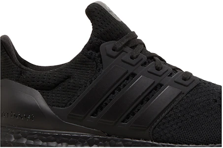 Lookbook 愛迪達 UltraBoost 1.0 DNA '全黑' HQ4199