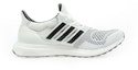 Shop adidas UltraBoost 1.0 Zapatillas de Running JR1987