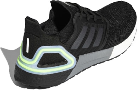 adidas Ultraboost 20 減震防滑耐磨 跑步鞋 男款 黑灰螢光綠 Lookbook adidas Ultraboost 20 減震防滑耐磨 跑步鞋 男款 黑灰螢光綠