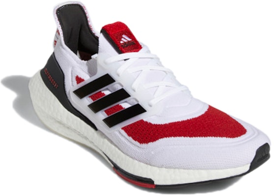 阿迪達斯 UltraBoost 21 'NCAA 套裝 - 路易斯維爾' GY0427 Lookbook 阿迪達斯 UltraBoost 21 'NCAA 套裝 - 路易斯維爾' GY0427