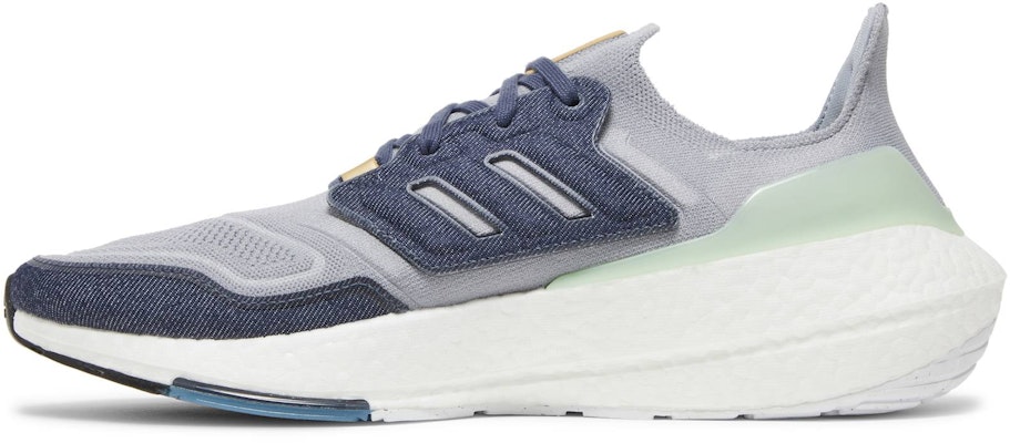adidas UltraBoost 22 'Halo Silver' GX9158 Lookbook adidas UltraBoost 22 'Halo Silver' GX9158
