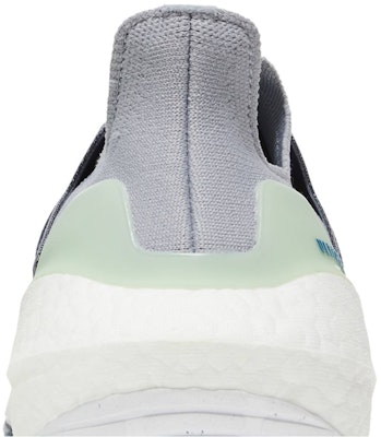 adidas UltraBoost 22 'Halo Silver' GX9158 Sizing adidas UltraBoost 22 'Halo Silver' GX9158