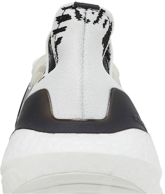 adidas UltraBoost 22 'Non Dyed Zebra' GX5573 Sizing adidas UltraBoost 22 'Non Dyed Zebra' GX5573