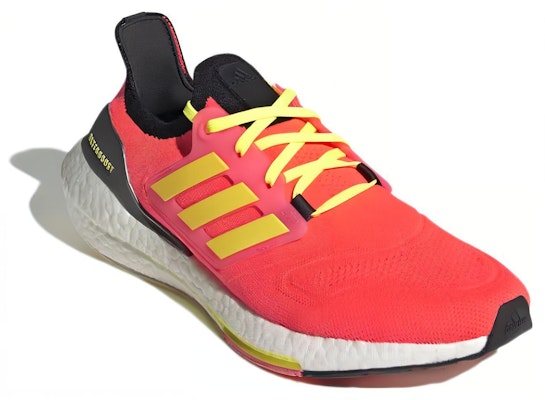 adidas UltraBoost 22 'Turbo Solar Amarillo' GX5465 Lookbook adidas UltraBoost 22 'Turbo Solar Amarillo' GX5465