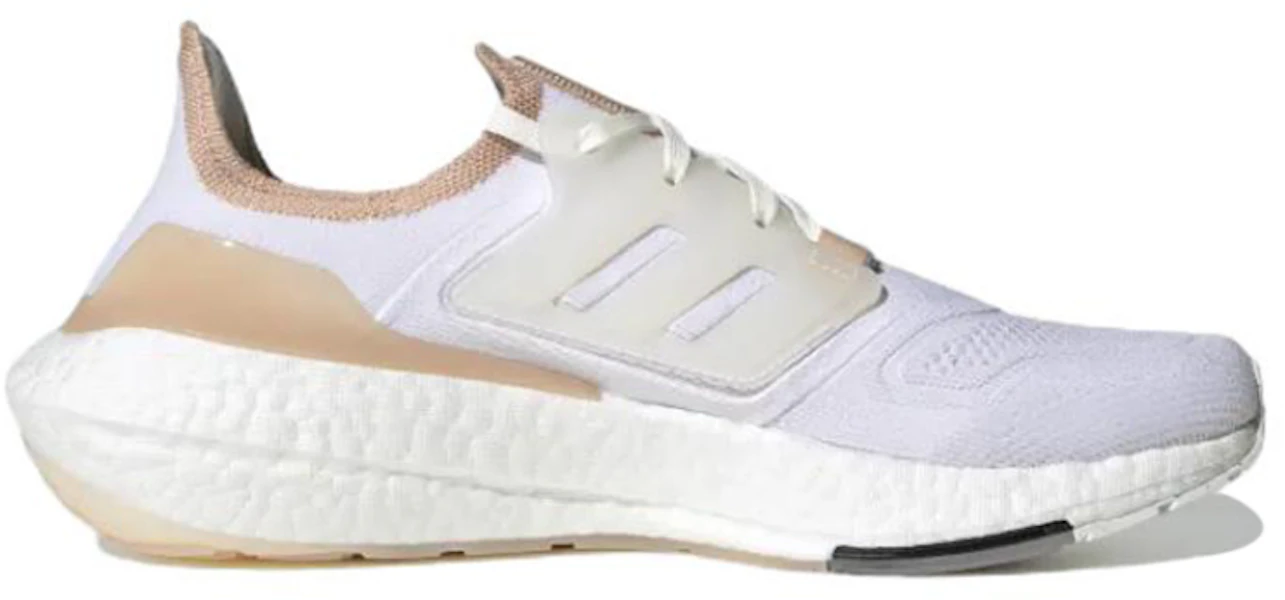 阿迪達斯 UltraBoost 22 'White Halo Blush' GX8072 Lookbook 阿迪達斯 UltraBoost 22 'White Halo Blush' GX8072