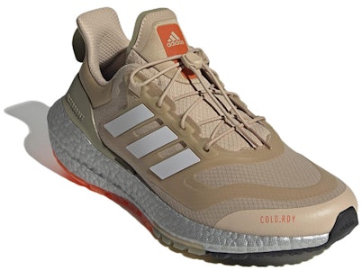 adidas UltraBoost 22 Cold.RDY 2.0 'Beige Ajaib Kelabu' GX5938 Lookbook adidas UltraBoost 22 Cold.RDY 2.0 'Beige Ajaib Kelabu' GX5938