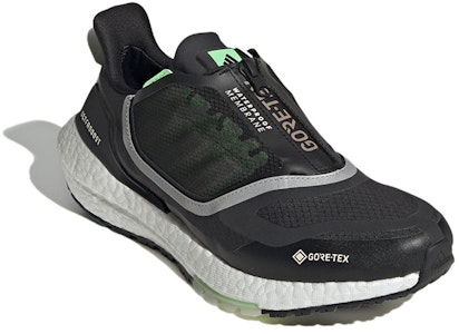 阿迪達斯 UltraBoost 22 GORE-TEX '碳光綠' GX9127 Lookbook 阿迪達斯 UltraBoost 22 GORE-TEX '碳光綠' GX9127