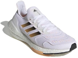 adidas UltraBoost 22 Heat.RDY 'Putih Flash Oren' GZ0129 Lookbook adidas UltraBoost 22 Heat.RDY 'Putih Flash Oren' GZ0129