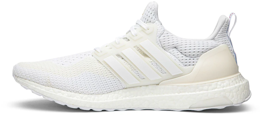阿迪达斯UltraBoost 2.0 '星条旗' EG8101 Lookbook 阿迪达斯UltraBoost 2.0 '星条旗' EG8101