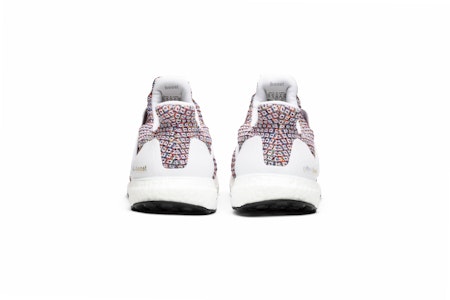 adidas UltraBoost 4.0 'Rainbow' CM8111 - Kasut Larian Warna Pelangi Details for adidas UltraBoost 4.0 'Rainbow' CM8111 - Kasut Larian Warna Pelangi