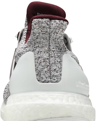 adidas UltraBoost 4.0 Cloud White Maroon EE3705 Sizing adidas UltraBoost 4.0 Cloud White Maroon EE3705