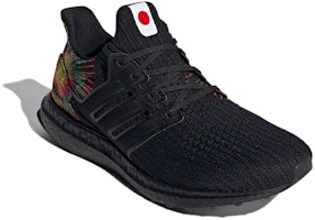 阿迪达斯 UltraBoost 4.0 DNA '焰火' FZ4879 Lookbook 阿迪达斯 UltraBoost 4.0 DNA '焰火' FZ4879