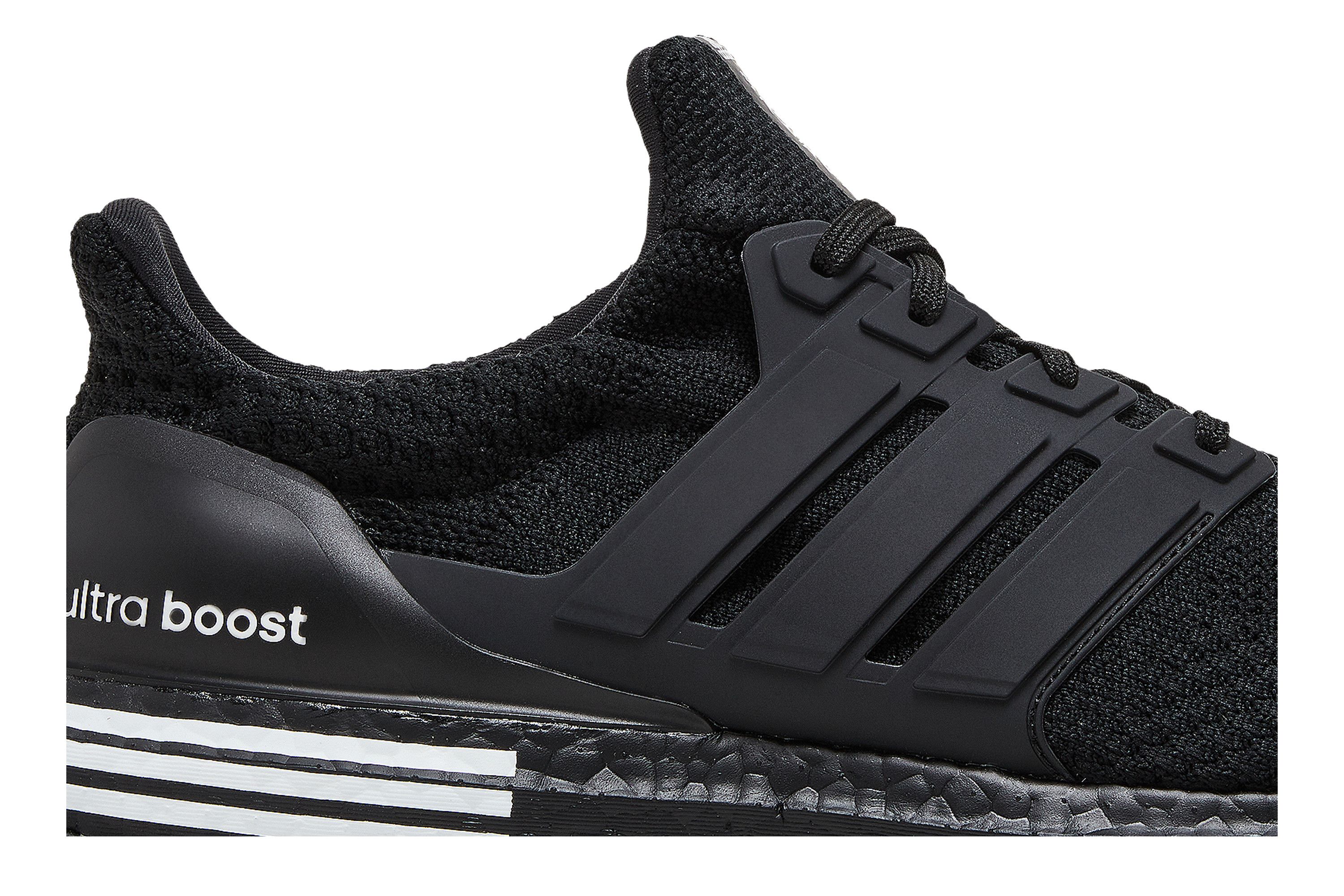 Lookbook 阿迪达斯UltraBoost 5.0 ‘黑白’ GV6674