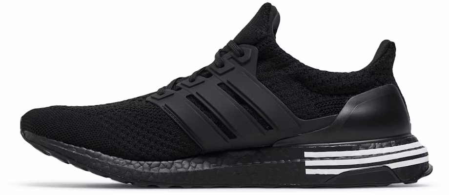 阿迪達斯 UltraBoost 5.0 '黑白' GV6674 Lookbook 阿迪達斯 UltraBoost 5.0 '黑白' GV6674