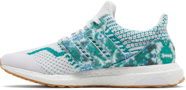 adidas UltraBoost 5.0 'Putih Awan Hijau' GY3194 Lookbook adidas UltraBoost 5.0 'Putih Awan Hijau' GY3194