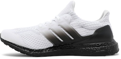 アディダス ウルトラブースト 5.0 DNA 白黒 H01013 Lookbook アディダス ウルトラブースト 5.0 DNA 白黒 H01013