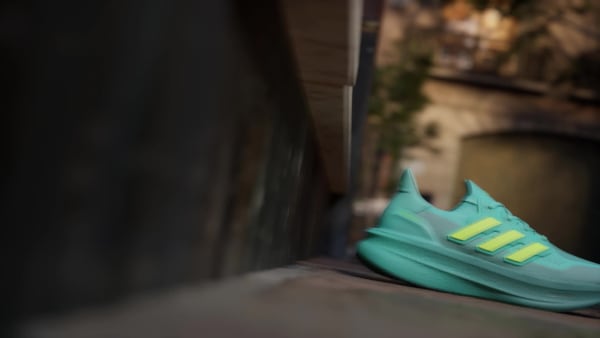 Lookbook Adidas Ultraboost 5 Kasut Lari Biru/Lemon Lucid/Mint Ton JQ2909