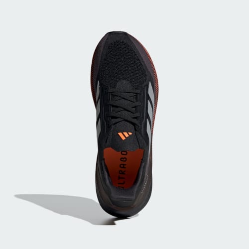 Lookbook adidas Ultraboost 5X « Noir, argent métallisé et orange Lucid » JQ9082