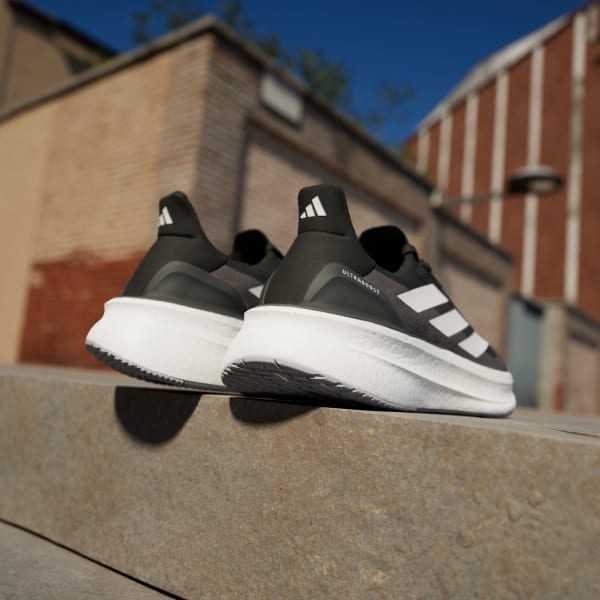 Details for Adidas Ultraboost 5X 核心黑/雲白/碳色 IH3110