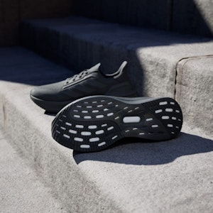 阿迪达斯Ultraboost 5X核心黑/全黑跑鞋 JH9044 Shop 阿迪达斯Ultraboost 5X核心黑/全黑跑鞋 JH9044