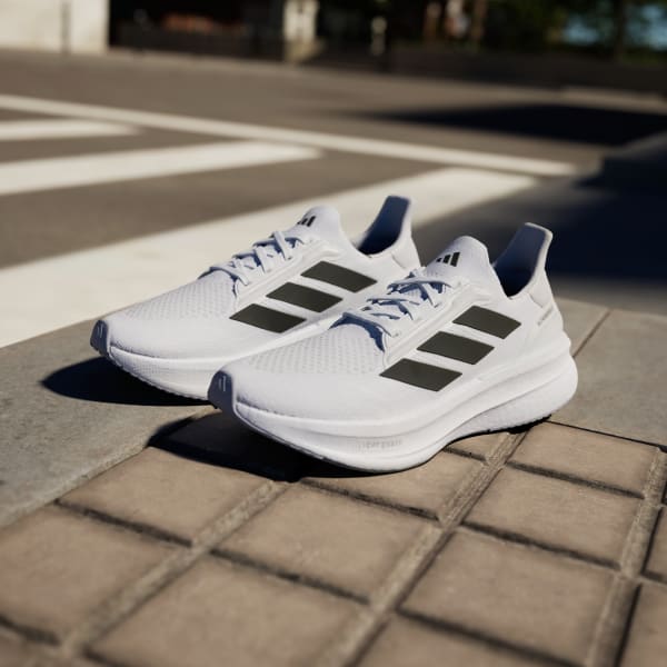 Purchase Adidas UltraBoost 5X鞋款 雲白/核心黑/銀光配色 IH3111