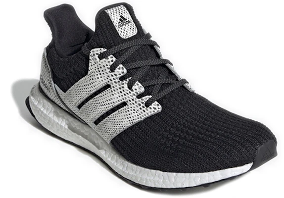 adidas UltraBoost 'Serpiente Blanca' FX8933 Lookbook adidas UltraBoost 'Serpiente Blanca' FX8933