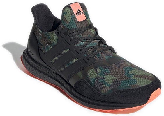 阿迪达斯 UltraBoost DNA‘迷彩’ FX8930 Lookbook 阿迪达斯 UltraBoost DNA‘迷彩’ FX8930