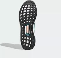 adidas UltraBoost DNA 'Football Pack - Arsenal' Sepatu Olahraga FZ3621 Details for adidas UltraBoost DNA 'Football Pack - Arsenal' Sepatu Olahraga FZ3621