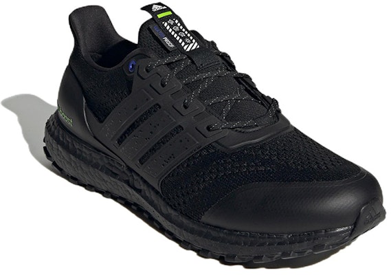 阿迪达斯 UltraBoost DNA Guard '黑色半太阳绿色' 运动鞋 H03603 Lookbook 阿迪达斯 UltraBoost DNA Guard '黑色半太阳绿色' 运动鞋 H03603