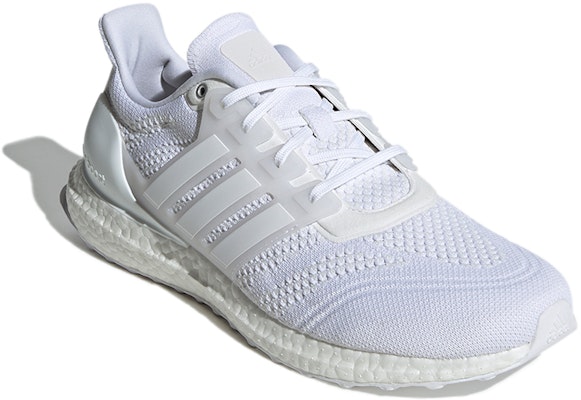 阿迪达斯Ultra Boost通用款 GX7182 Lookbook 阿迪达斯Ultra Boost通用款 GX7182