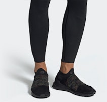 愛迪達 UltraBoost 無鞋帶 '黑色多色' B37685 Sizing 愛迪達 UltraBoost 無鞋帶 '黑色多色' B37685