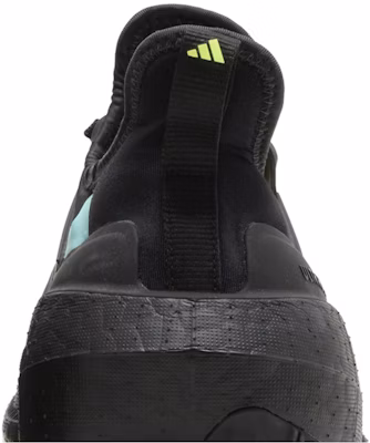 adidas UltraBoost Light GORE-TEX 'Negro Flash Aqua' IE1683 Sizing adidas UltraBoost Light GORE-TEX 'Negro Flash Aqua' IE1683