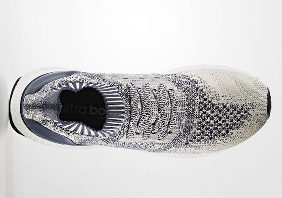 阿迪达斯UltraBoost无笼跑鞋'奶白海军蓝' CG4096 Lookbook 阿迪达斯UltraBoost无笼跑鞋'奶白海军蓝' CG4096