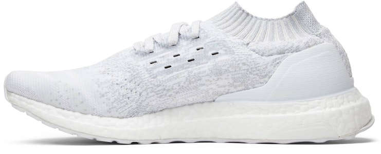 阿迪达斯UltraBoost无笼版“纯白”(2017/2021) BY2549 Lookbook 阿迪达斯UltraBoost无笼版“纯白”(2017/2021) BY2549