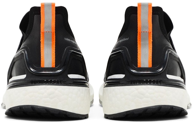 adidas UltraBoost Winter.Rdy Hitam Putih Awan EG5207 Details for adidas UltraBoost Winter.Rdy Hitam Putih Awan EG5207