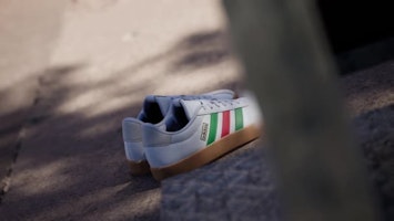 Adidas VL Court 3.0 Putih Awan/Hijau/Merah IF4466 Order Adidas VL Court 3.0 Putih Awan/Hijau/Merah IF4466