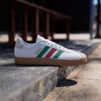 Adidas VL Court 3.0 Putih Awan/Hijau/Merah IF4466 Lookbook Adidas VL Court 3.0 Putih Awan/Hijau/Merah IF4466