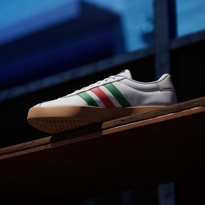 아디다스 VL 코트 3.0 클라우드 화이트/그린/레드 IF4466 Sizing 아디다스 VL 코트 3.0 클라우드 화이트/그린/레드 IF4466