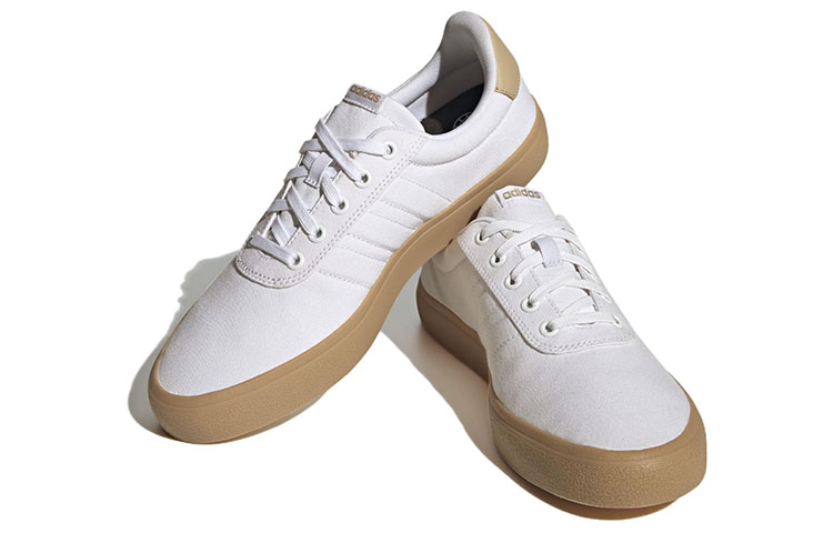 Lookbook adidas Vulc Raid3r ''Wit Gum'' HQ1774