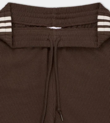 Pantalones Cortos adidas Waffle - Marrón Oscuro KB5464 Lookbook Pantalones Cortos adidas Waffle - Marrón Oscuro KB5464