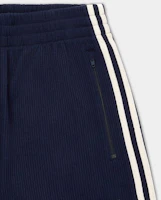 Shop adidas 海軍藍鬆緊短褲 KB5463