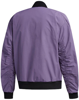 adidas Jaket Woven Slim Fit Tech Ungu/Hitam FM9384 Lookbook adidas Jaket Woven Slim Fit Tech Ungu/Hitam FM9384