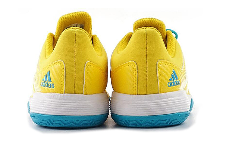 Shop adidas Wucht P8 J 防滑透氣 室內多功能羽毛球鞋 亮黃色