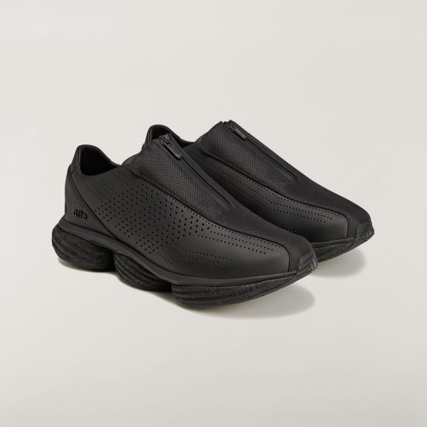 Shop 阿迪达斯 x Arte Antwerp Lightblaze POD运动鞋 全黑配色 KJ1282